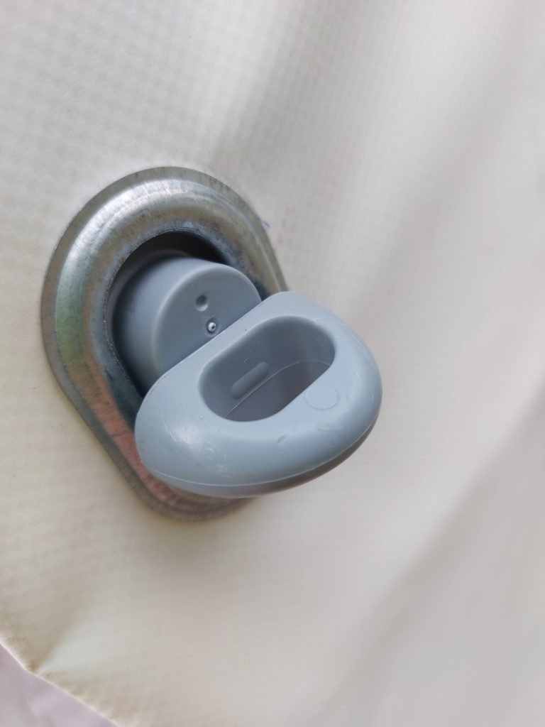 Kääntyvät kiinnikkeet