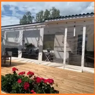 Terassille muovi-ikkuna