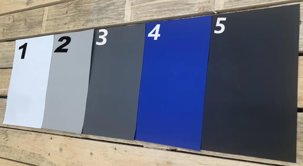 PVC-ratkaisu oviaukkoon suojaamaan tuulelta, pölyltä ja kylmältä