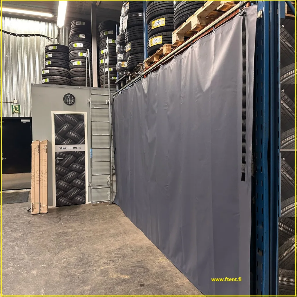 Lämpöverho oveen vähentämässä vetoa ja lämpöhukkaa