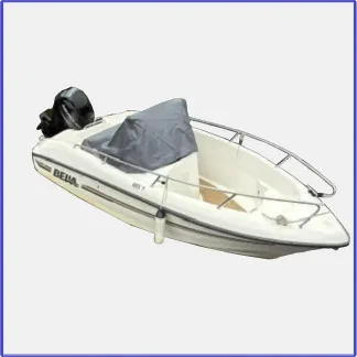 Pulpetin suojahuppu Bella 485 R -veneeseen